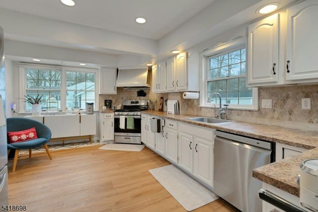 23 Filmore Ave, Livingston Twp., NJ 07039