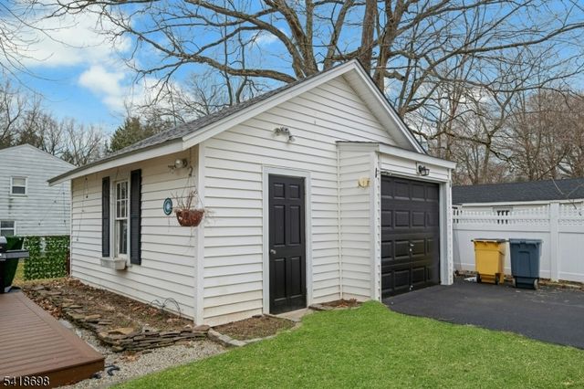 23 Filmore Ave, Livingston Twp., NJ 07039