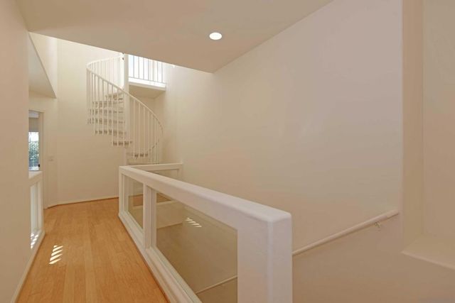 7463 Draper Avenue, La Jolla, CA 92037