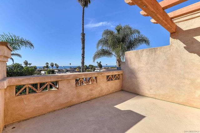 7463 Draper Avenue, La Jolla, CA 92037