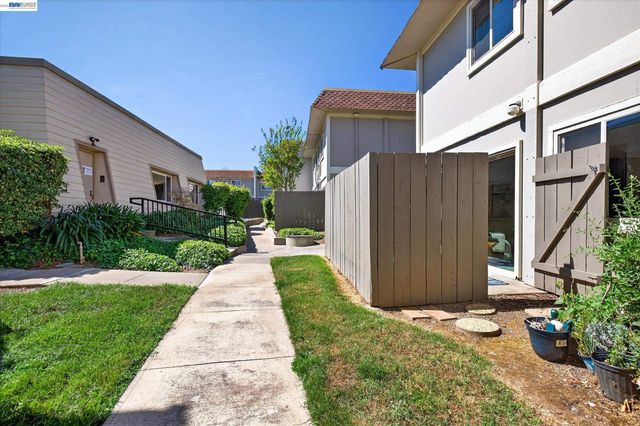 530 La Conner Dr 14, Sunnyvale, CA 94087