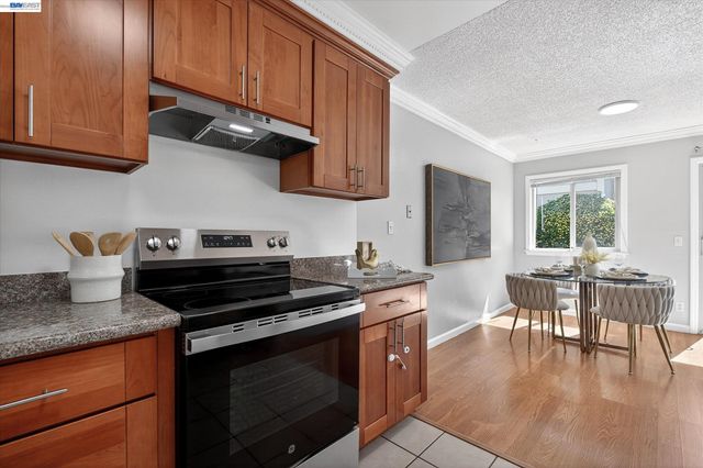 530 La Conner Dr 14, Sunnyvale, CA 94087