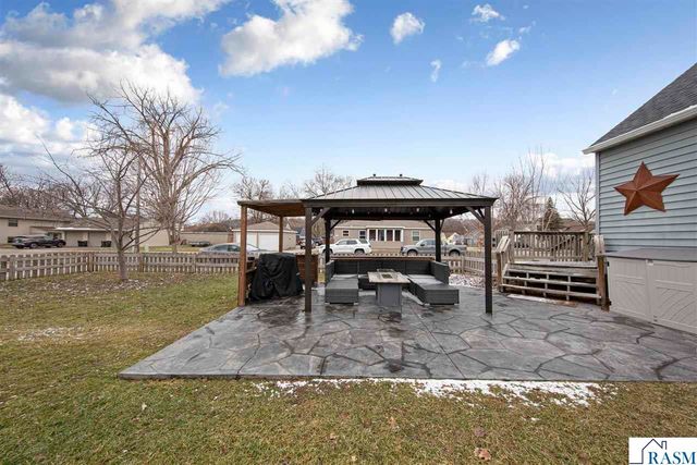 349 Tyler Avenue, North Mankato, MN 56003