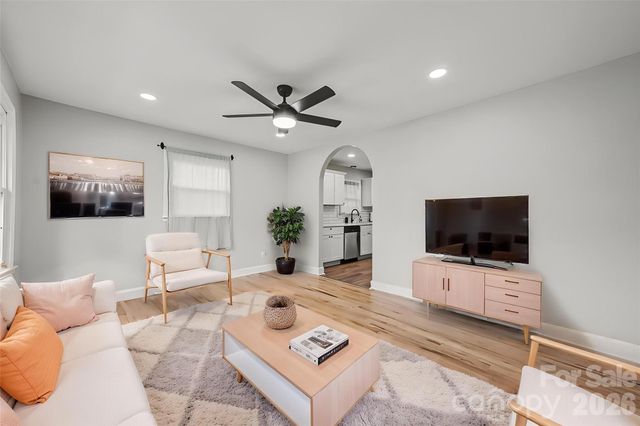 409 S Ramsey Street, Charlotte, NC 28208