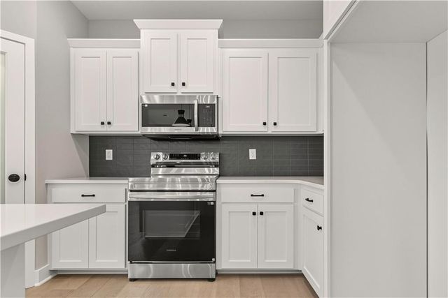 2332 NE Andromada Court, Blue Springs, MO 64014