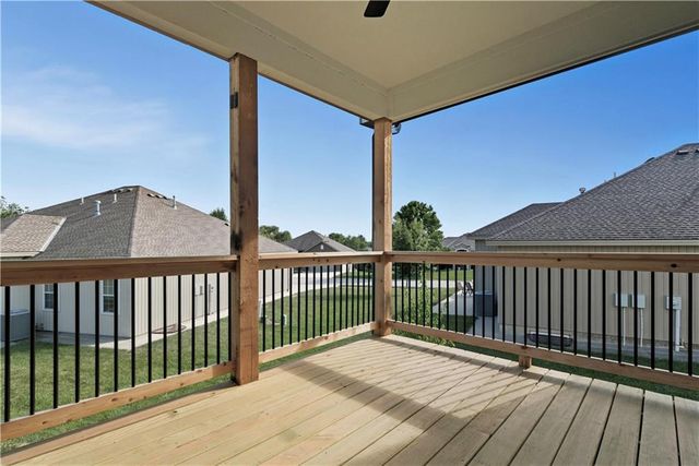 2332 NE Andromada Court, Blue Springs, MO 64014