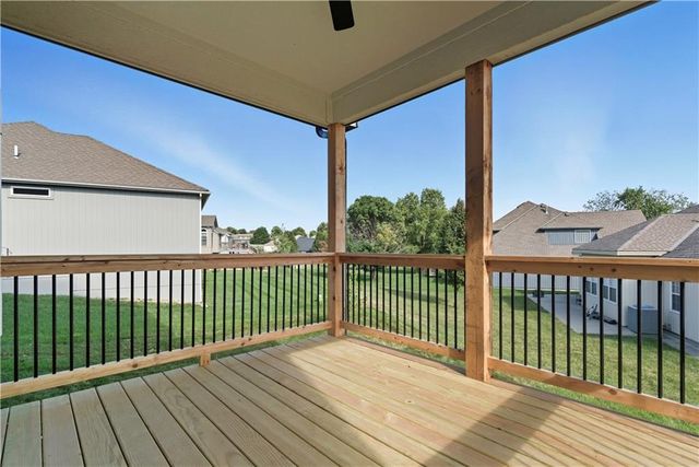 2332 NE Andromada Court, Blue Springs, MO 64014