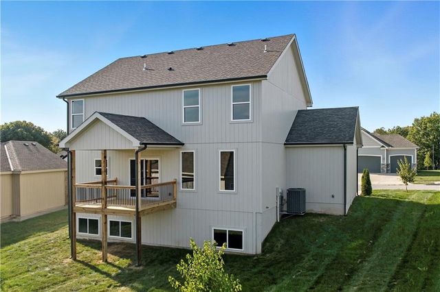 2332 NE Andromada Court, Blue Springs, MO 64014