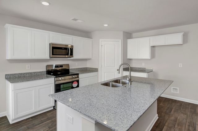 2424 Daylilly Street, Sumter, SC 29153