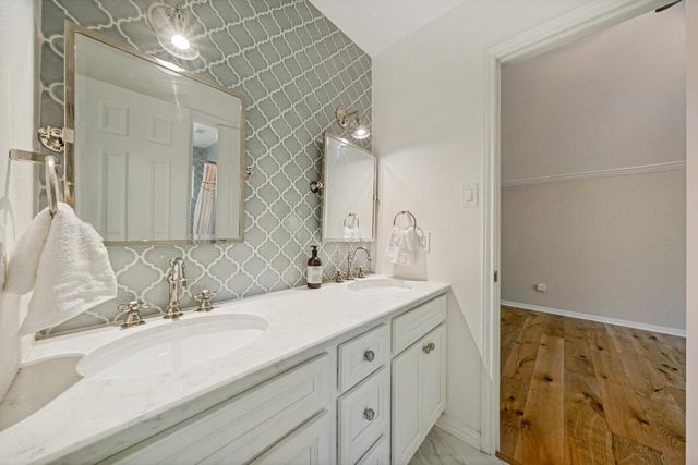 10024 Circleview DR, Austin, TX 78733