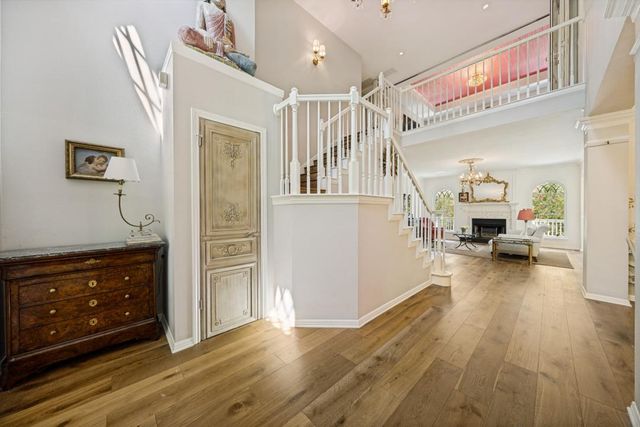 10024 Circleview DR, Austin, TX 78733