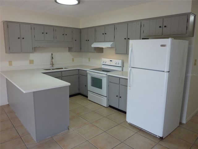 1154 FAIRWAY DR, Lakeland, FL 33801