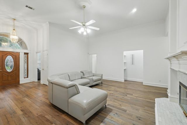 2413 Oak Brook Drive, Bedford, TX 76021