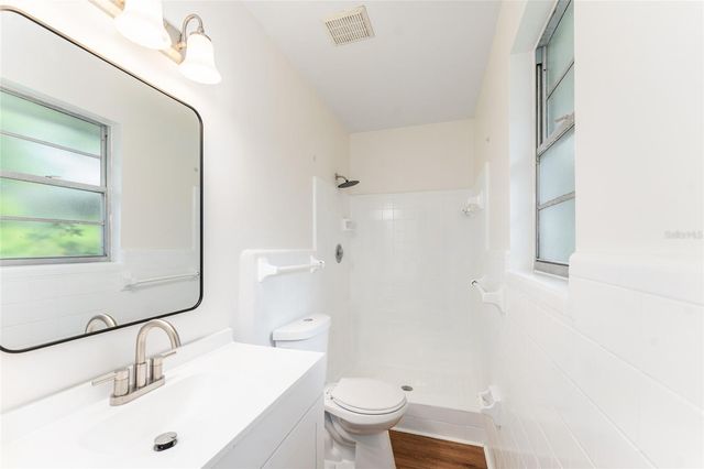 930 NW 37TH TERRACE, Gainesville, FL 32605