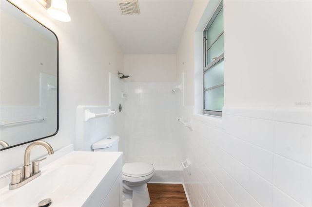 930 NW 37TH TERRACE, Gainesville, FL 32605