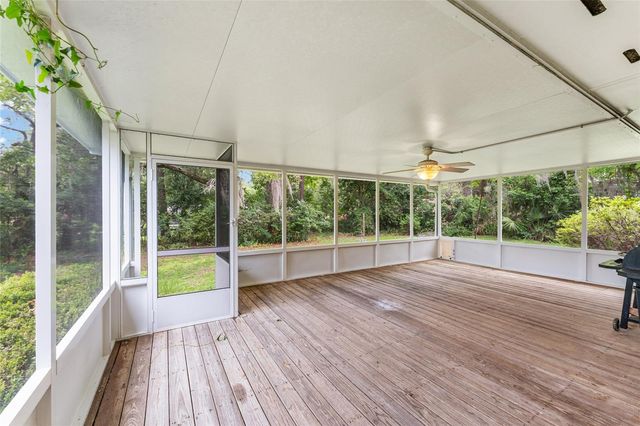 930 NW 37TH TERRACE, Gainesville, FL 32605