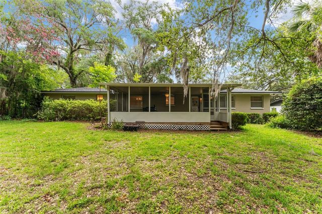 930 NW 37TH TERRACE, Gainesville, FL 32605