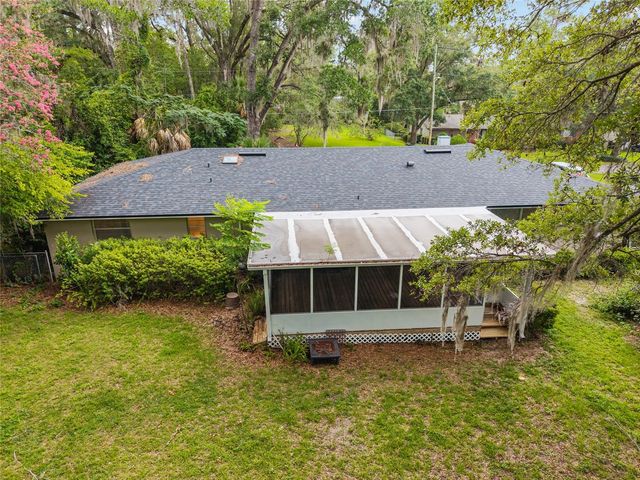 930 NW 37TH TERRACE, Gainesville, FL 32605