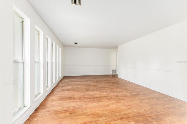 930 NW 37TH TERRACE, Gainesville, FL 32605