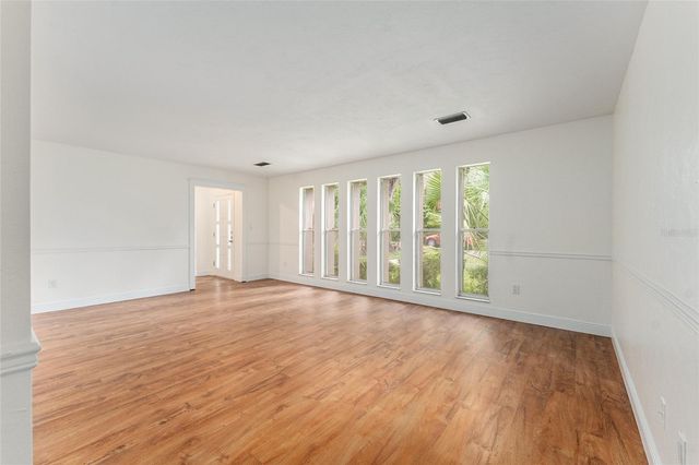 930 NW 37TH TERRACE, Gainesville, FL 32605