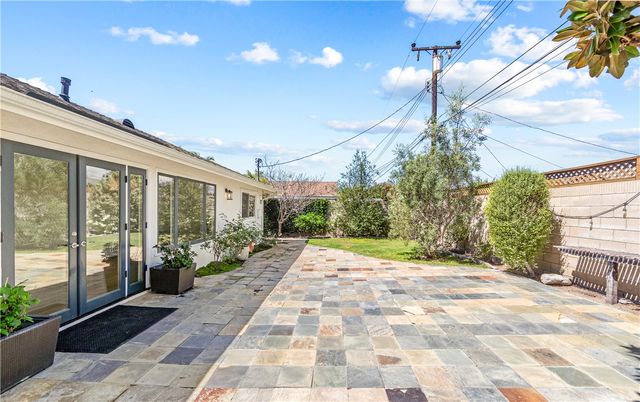 5541 Tangiers Dr, Huntington Beach, CA 92647