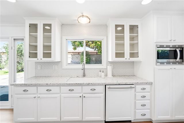 5541 Tangiers Dr, Huntington Beach, CA 92647