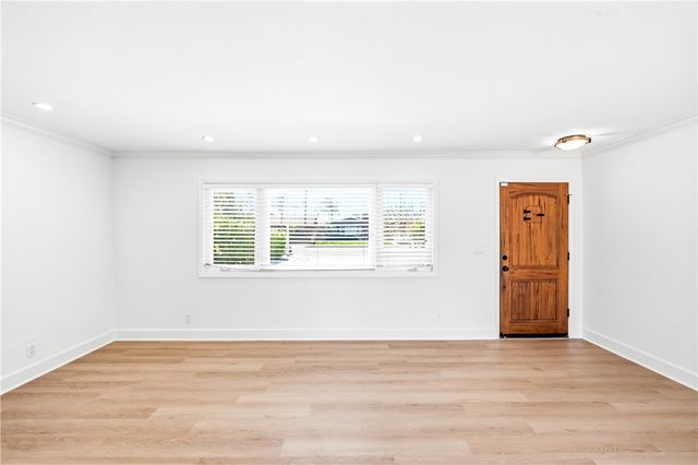 5541 Tangiers Dr, Huntington Beach, CA 92647