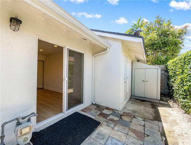 5541 Tangiers Dr, Huntington Beach, CA 92647