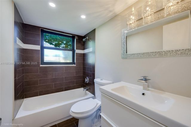 3361 NW 85th Ave 201, Coral Springs, FL 33065