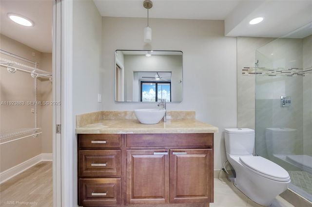 3361 NW 85th Ave 201, Coral Springs, FL 33065