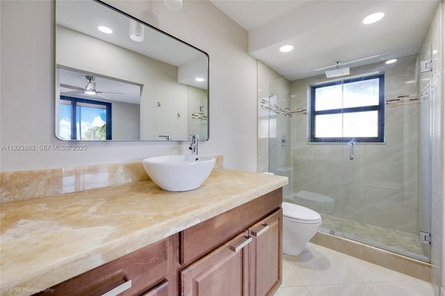 3361 NW 85th Ave 201, Coral Springs, FL 33065