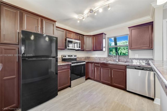 3361 NW 85th Ave 201, Coral Springs, FL 33065