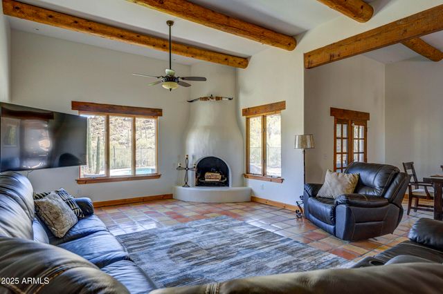 40445 N 32ND Street, Cave Creek, AZ 85331