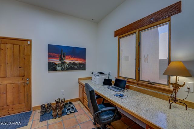 40445 N 32ND Street, Cave Creek, AZ 85331