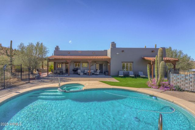 40445 N 32ND Street, Cave Creek, AZ 85331