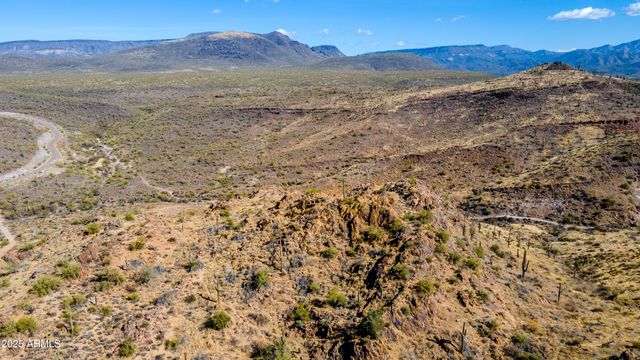 40445 N 32ND Street, Cave Creek, AZ 85331