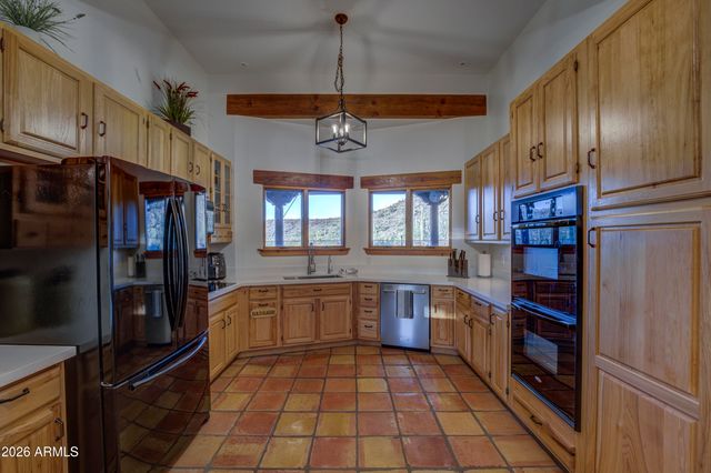 40445 N 32ND Street, Cave Creek, AZ 85331