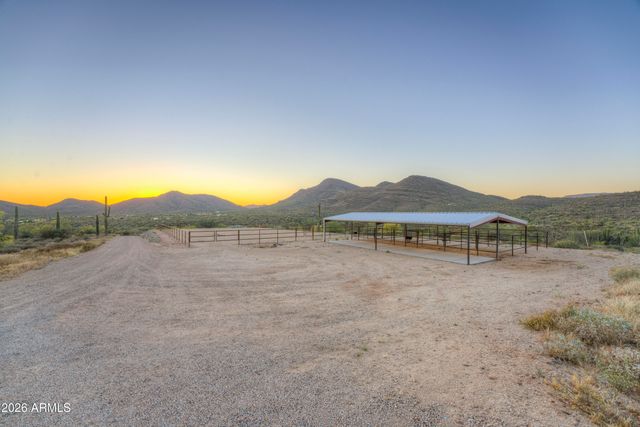 40445 N 32ND Street, Cave Creek, AZ 85331