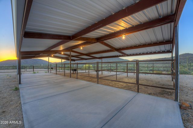 40445 N 32ND Street, Cave Creek, AZ 85331