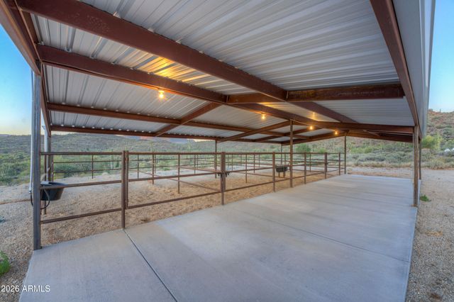 40445 N 32ND Street, Cave Creek, AZ 85331