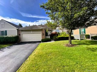 692 Brockmoor Lane, Bloomfield Hills, MI 48304