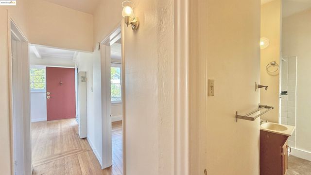 6446 Colby St, Oakland, CA 94618