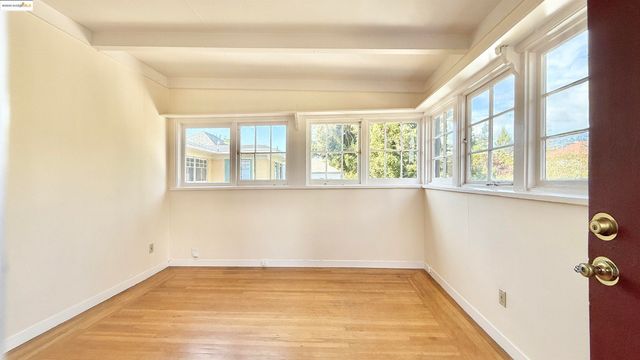 6446 Colby St, Oakland, CA 94618
