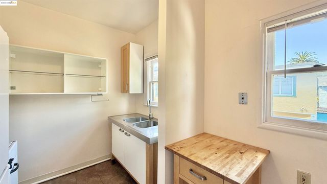 6446 Colby St, Oakland, CA 94618