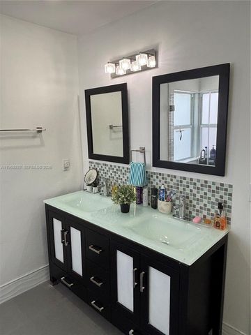 28211 SW 136th Pl, Homestead, FL 33033