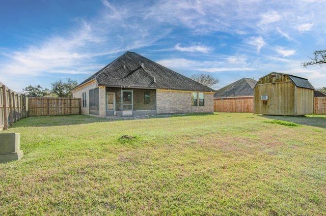 107 Meadowlark Court, Richwood, TX 77566