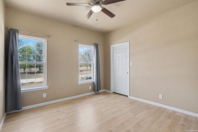 1005 County Road 678, Natalia, TX 78059