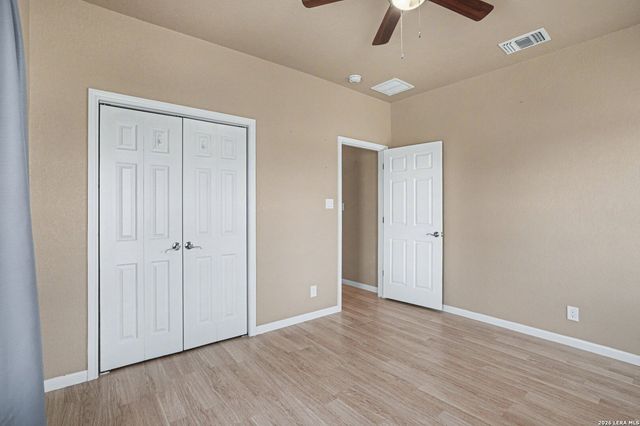 1005 County Road 678, Natalia, TX 78059