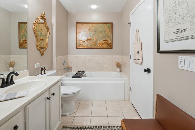 1322 S Prairie Avenue 1706, Chicago, IL 60605
