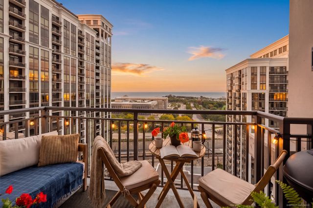 1322 S Prairie Avenue 1706, Chicago, IL 60605